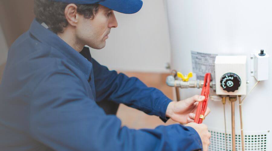 Professional water heater repair in Schoolcraft, MI
